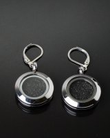 Steel earings with volcanic sand